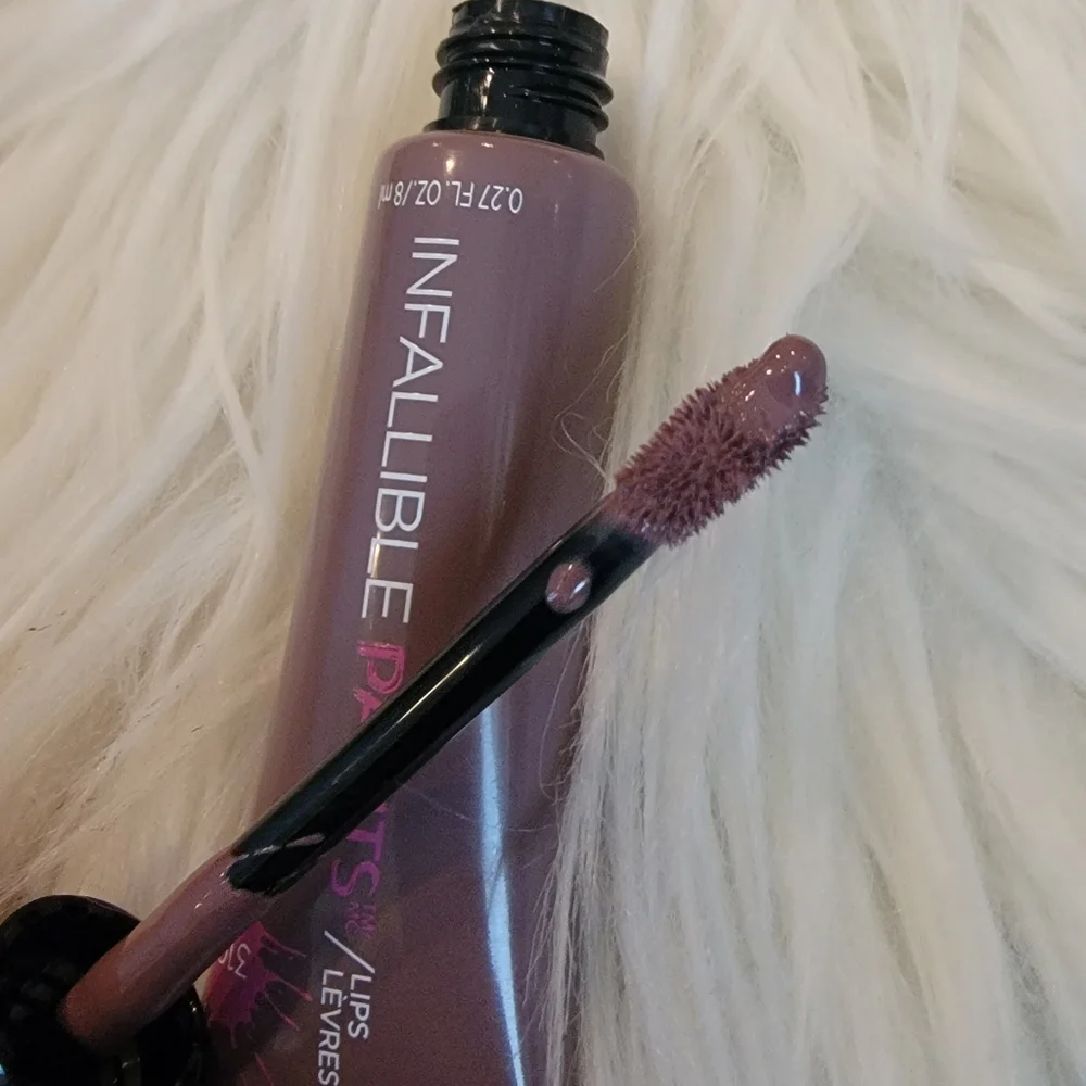 L'Oreal Paris Infallible Lip Paints Taupeless #310